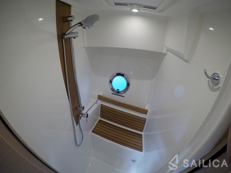Swift Trawler 47 - Yacht Charter Sailica