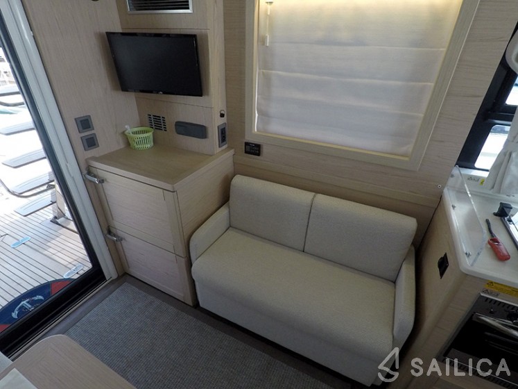 Swift Trawler 47 - Yacht Charter Sailica