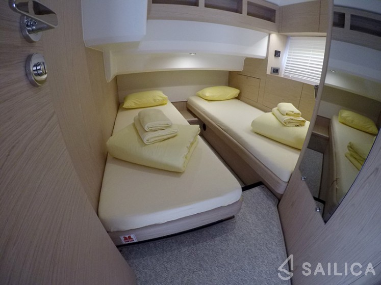 Swift Trawler 47 - Yacht Charter Sailica