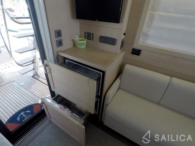 Swift Trawler 47 - Yacht Charter Sailica