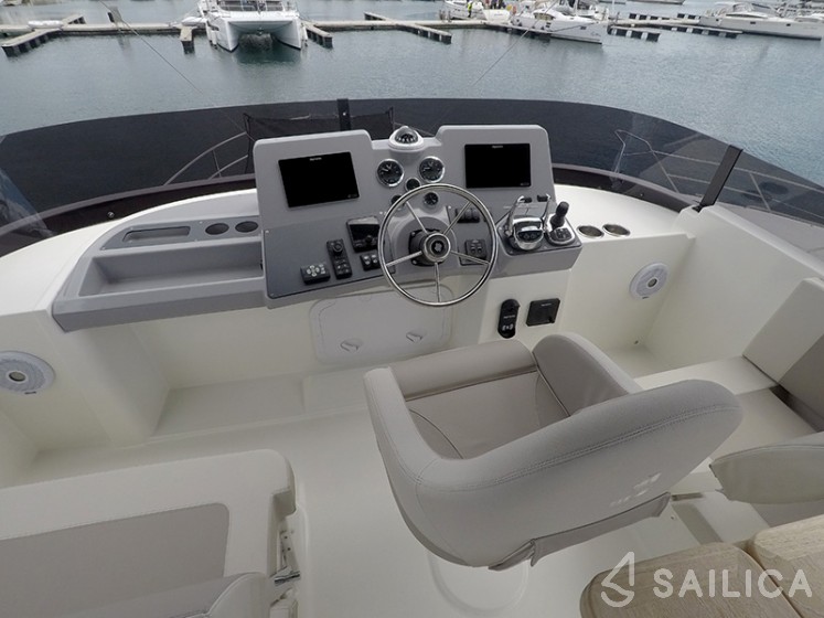 Swift Trawler 47 - Yacht Charter Sailica