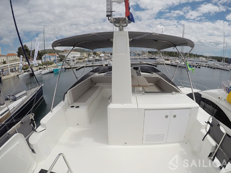 Swift Trawler 47 - Yacht Charter Sailica