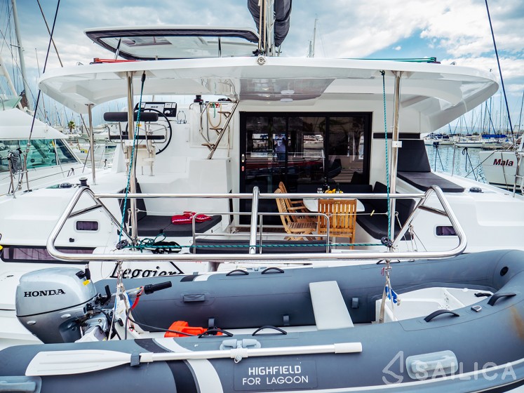 Lagoon 42 - Yacht Charter Sailica