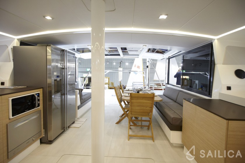 Bali 4.3 - Yacht Charter Sailica