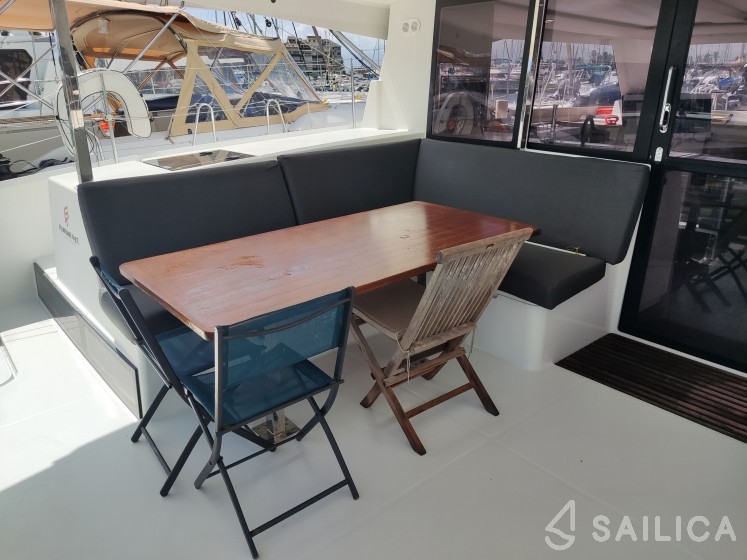Lucia 40 - Yacht Charter Sailica
