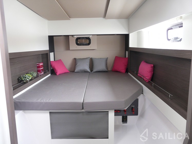 Nautitech 40 open NEW - 4 + 2 cab. - Yacht Charter Sailica