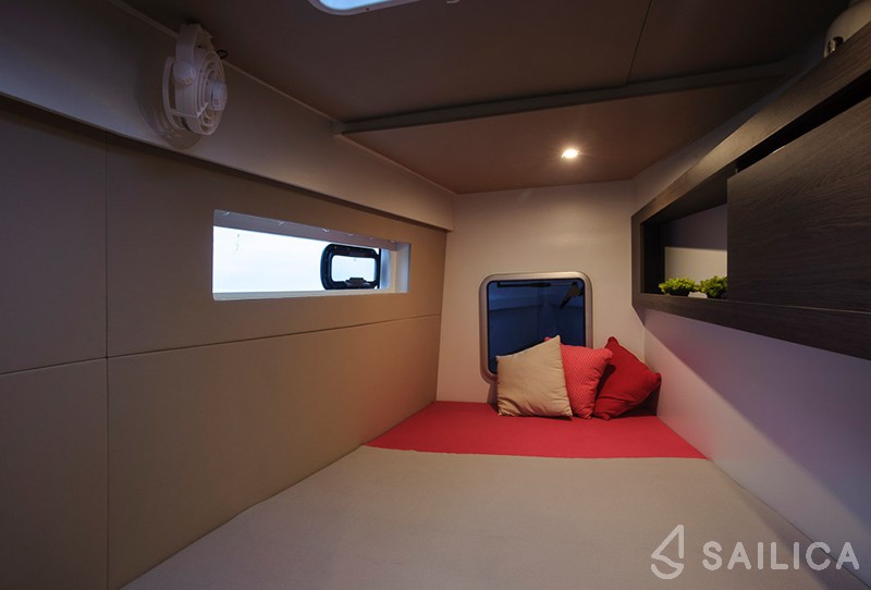 Nautitech 40 open NEW - 4 + 2 cab. - Yacht Charter Sailica