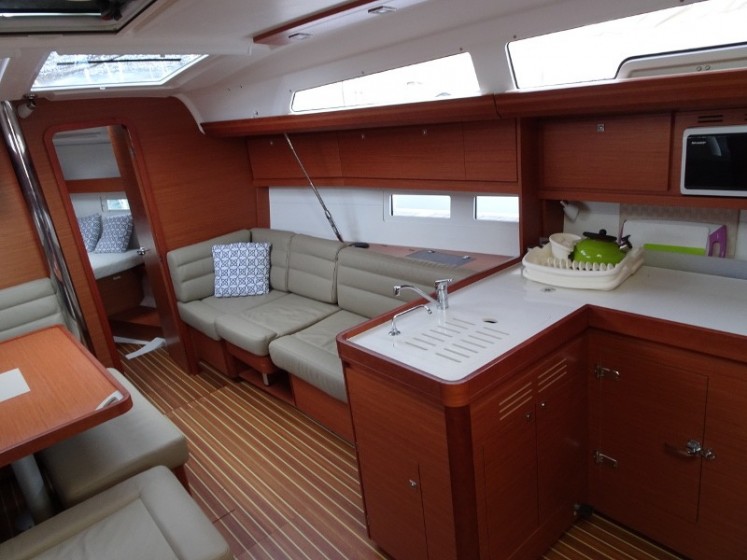 Dufour 412 GL - Yacht Charter Sailica