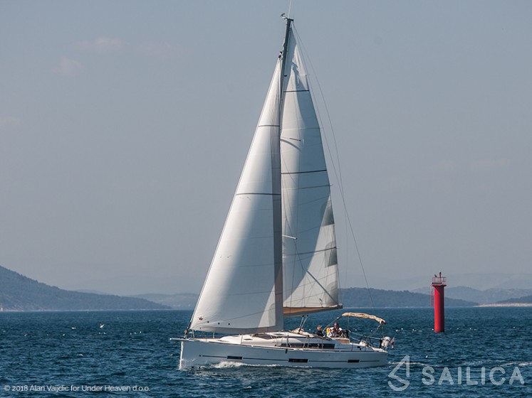 Dufour 412 GL - Yacht Charter Sailica