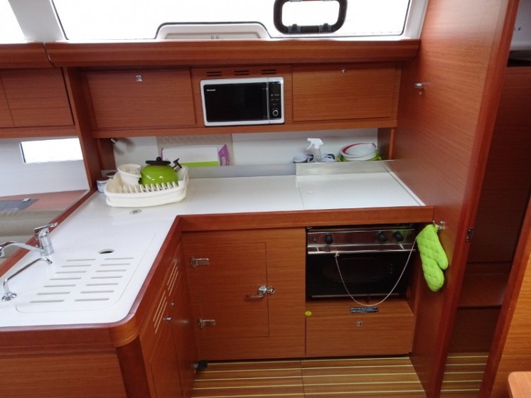 Dufour 412 GL - Yacht Charter Sailica