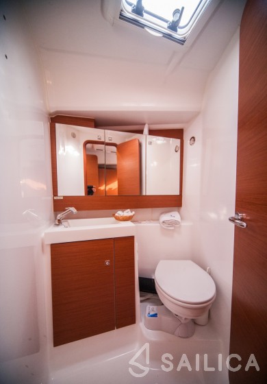 Dufour 412 GL - Yacht Charter Sailica