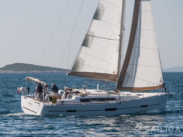 Dufour 412 GL - Yacht Charter Sailica