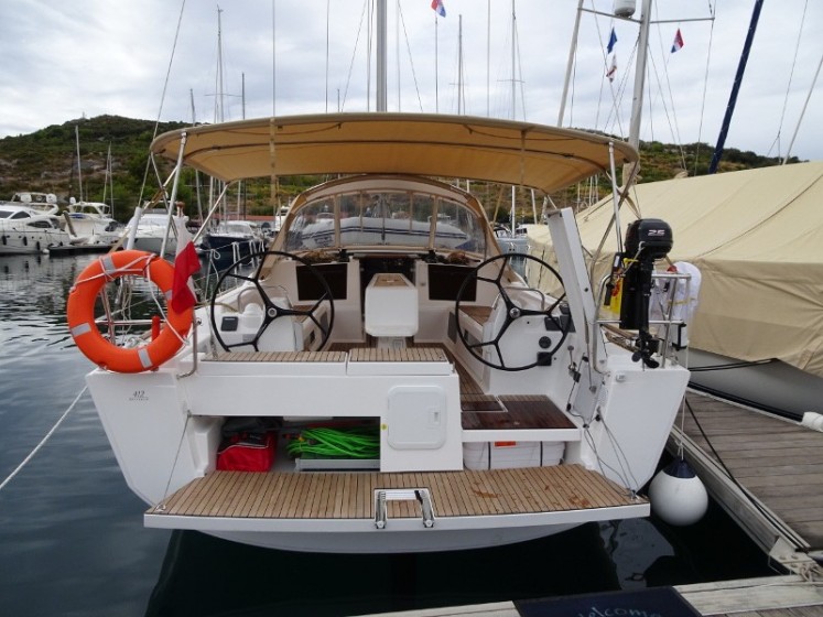 Dufour 412 GL - Yacht Charter Sailica