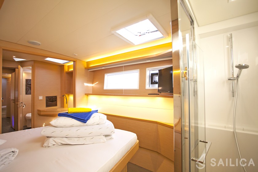 Lagoon 52F - Yacht Charter Sailica