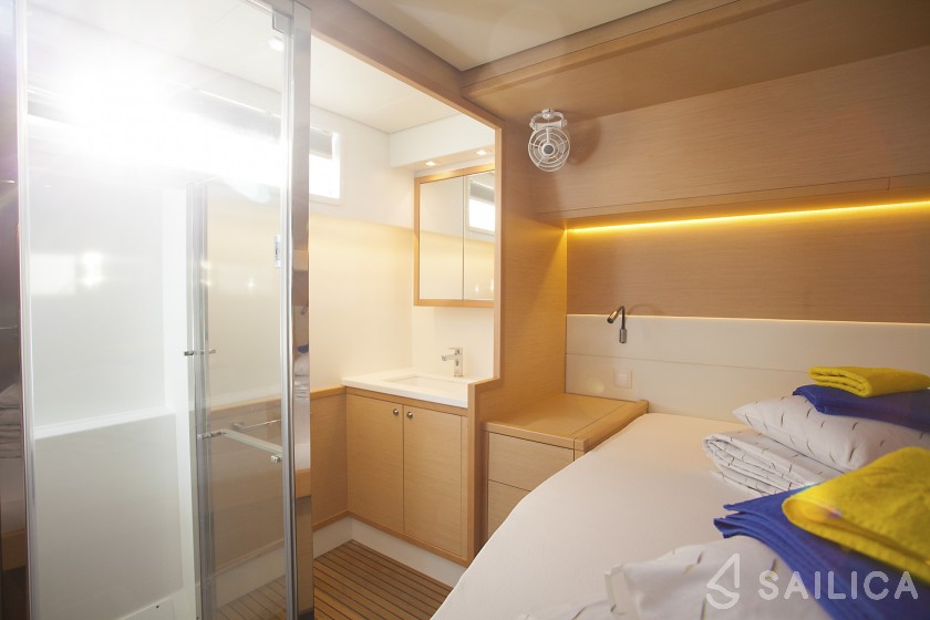Lagoon 52F - Yacht Charter Sailica