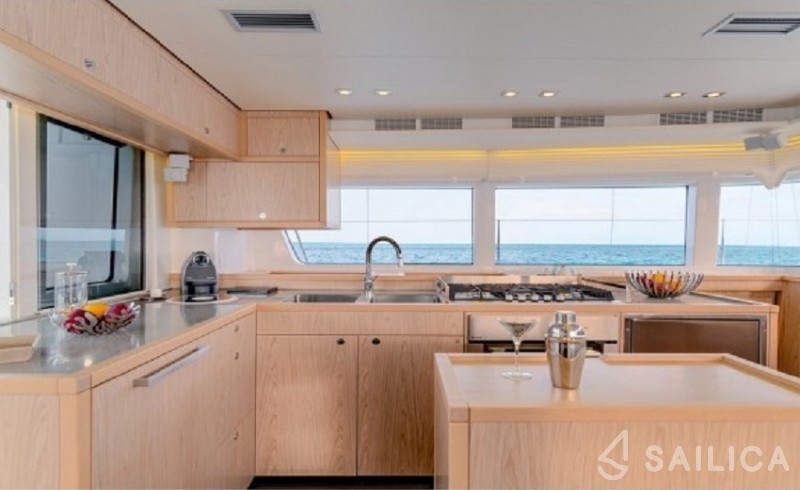 Lagoon 52F - Yacht Charter Sailica