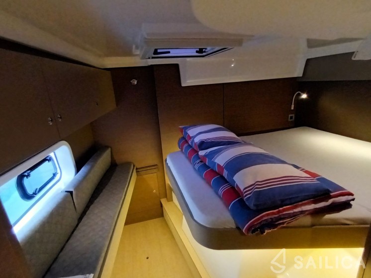 Bali Catspace - Yacht Charter Sailica