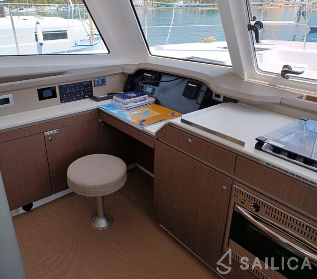 Bali Catspace - Yacht Charter Sailica