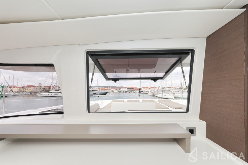 Bali 4.6 - Yacht Charter Sailica
