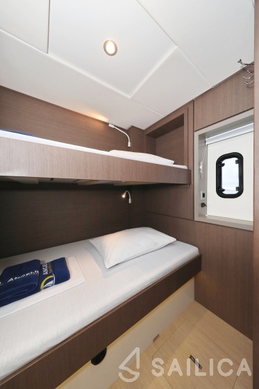 Bali 4.6 - Yacht Charter Sailica