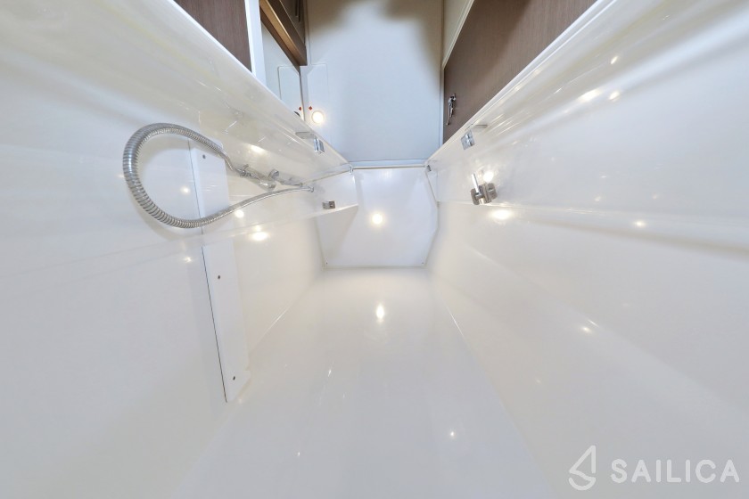 Bali 4.6 - Yacht Charter Sailica
