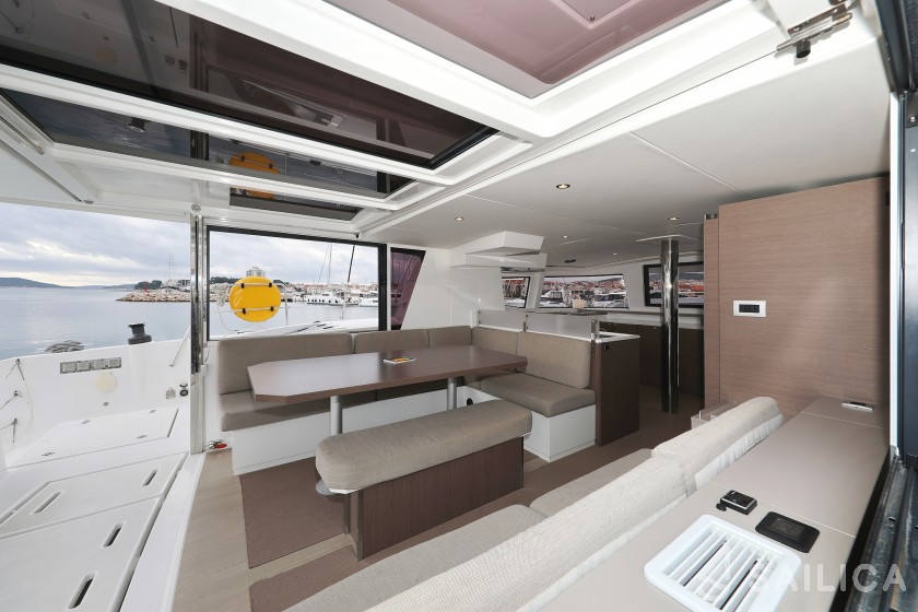 Bali 4.6 - Yacht Charter Sailica