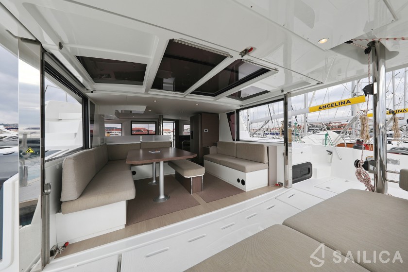 Bali 4.6 - Yacht Charter Sailica