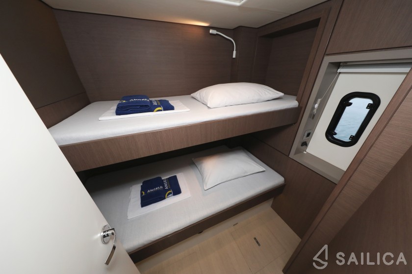 Bali 4.6 - Yacht Charter Sailica