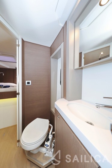 Bali 4.6 - Yacht Charter Sailica