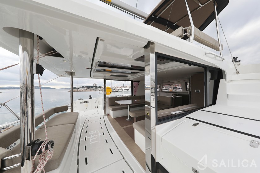 Bali 4.6 - Yacht Charter Sailica