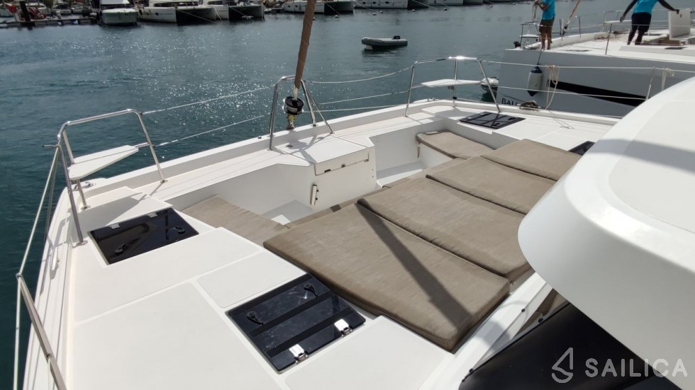 Bali Catspace - Yacht Charter Sailica