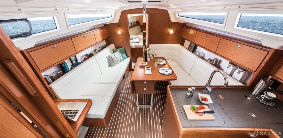 Bavaria 34 Cruiser - Yacht Charter Sailica