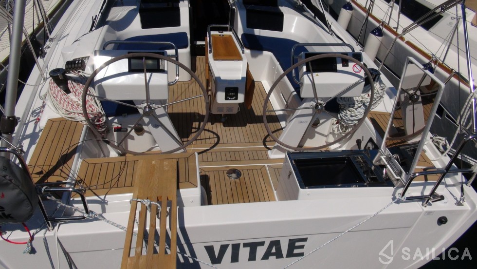 Hanse 455 - Yacht Charter Sailica