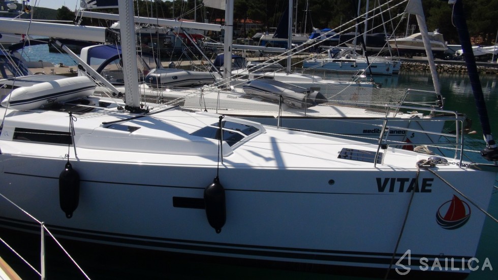 Hanse 455 - Yacht Charter Sailica