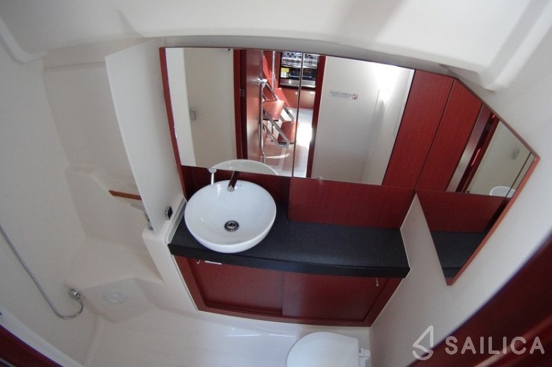 Hanse 455 - Yacht Charter Sailica