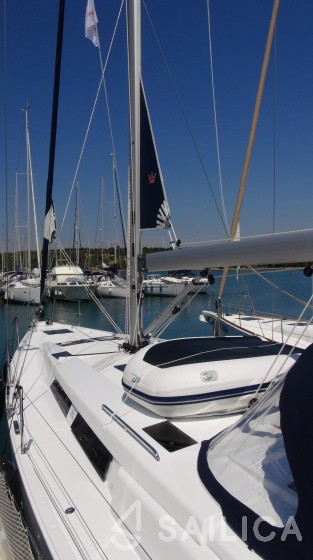 Hanse 455 - Yacht Charter Sailica