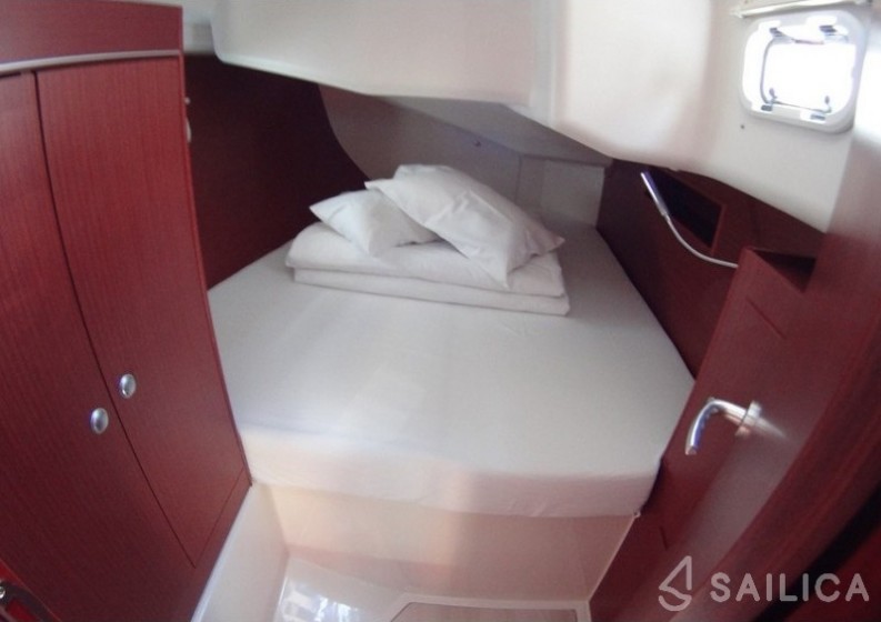 Hanse 455 - Yacht Charter Sailica