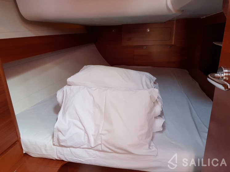 Dufour 382 GL - Yacht Charter Sailica