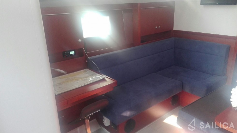Hanse 455 - Yacht Charter Sailica