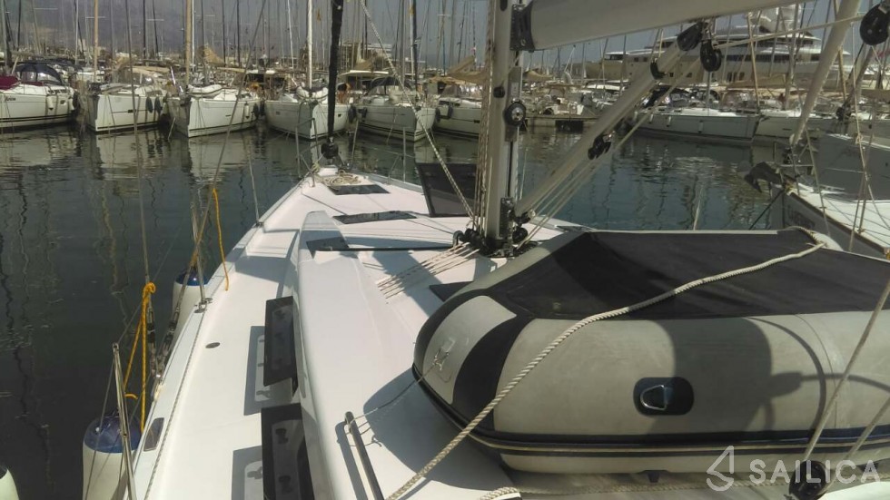 Hanse 455 - Yacht Charter Sailica
