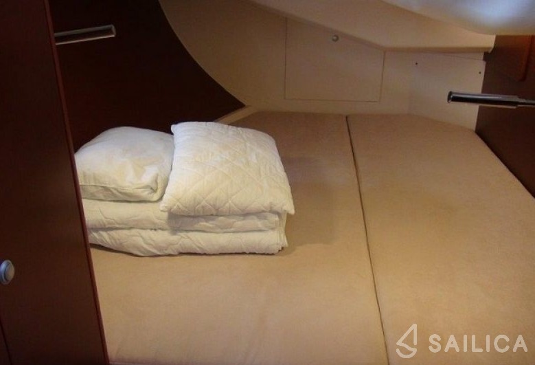 Hanse 455 - Yacht Charter Sailica