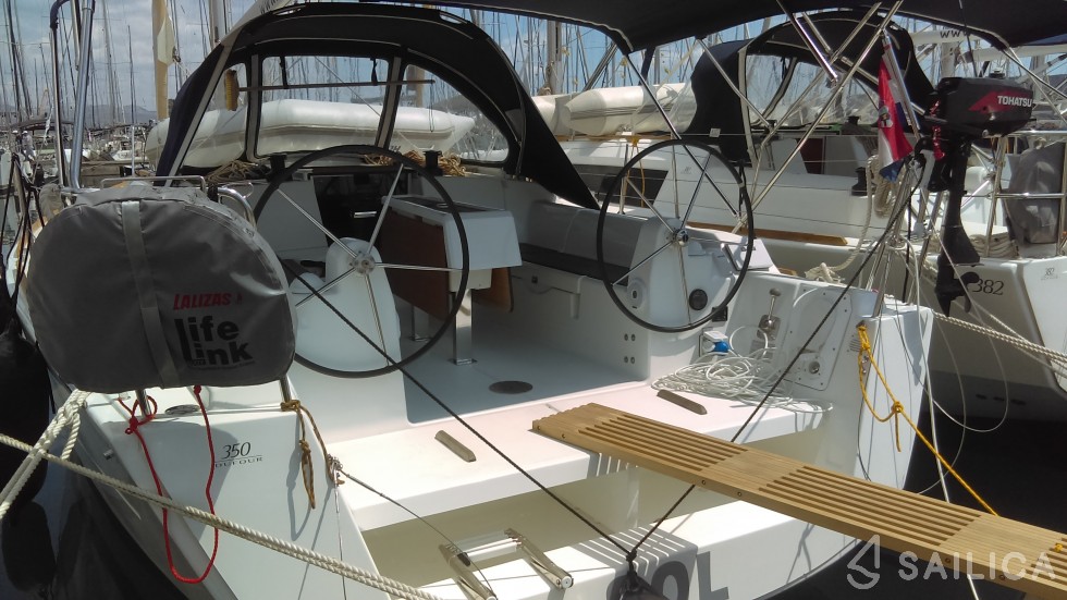 Dufour 350 Grand Large - Yacht Charter Sailica