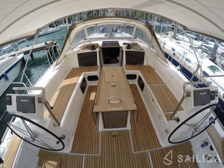 Dufour 512 Grand Large - Yacht Charter Sailica
