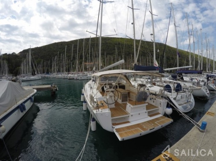 Dufour 512 Grand Large - Yacht Charter Sailica