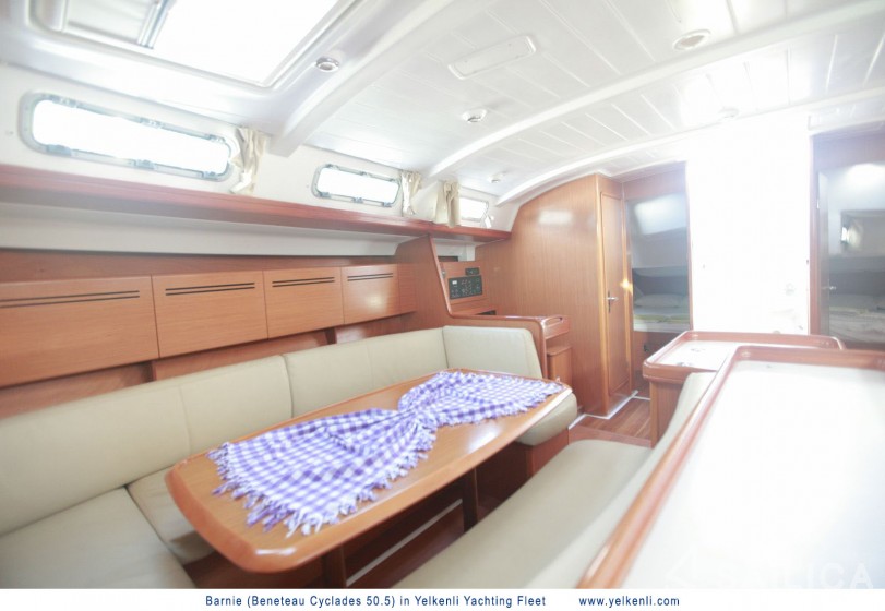 Cyclades 50.5 - Yacht Charter Sailica