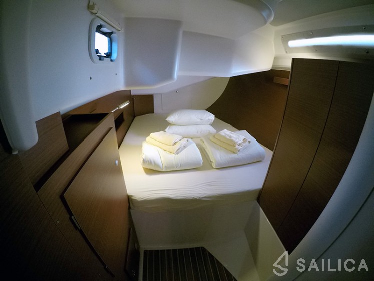 Hanse 458 - Yacht Charter Sailica