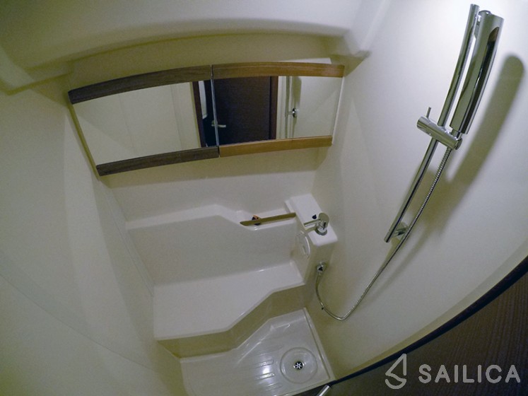 Hanse 458 - Yacht Charter Sailica