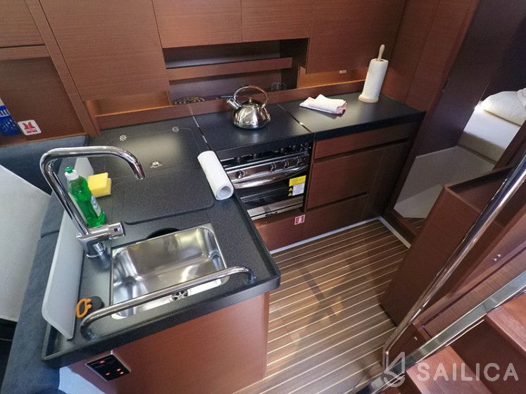 Hanse 458 - Yacht Charter Sailica