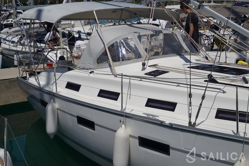 Bavaria 40 Cruiser - Yacht Charter Sailica