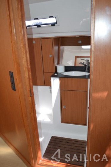Bavaria 40 Cruiser - Yacht Charter Sailica